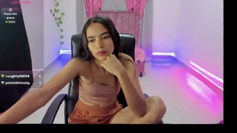 Mila online show from 04.08.26