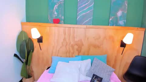 Snapshot of mila_samy chatting on 10.31.25 Mila and samy online show from 10.31.25