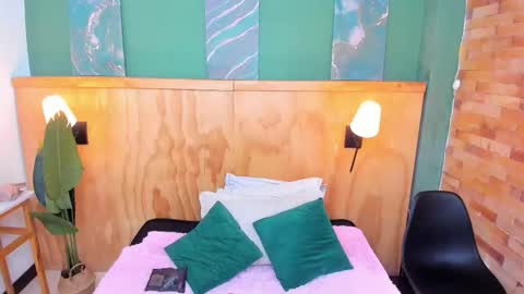 Mila and samy online show from 02.24.26