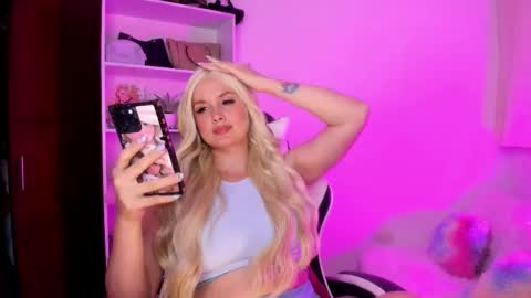 Mila online show from 11.05.25