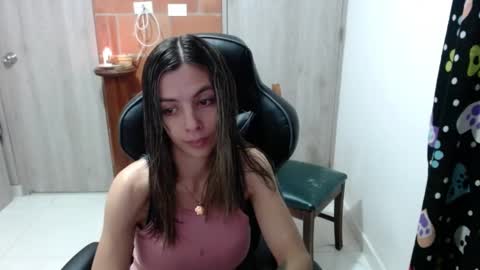 milacoxx8819 online show from 01.31.25