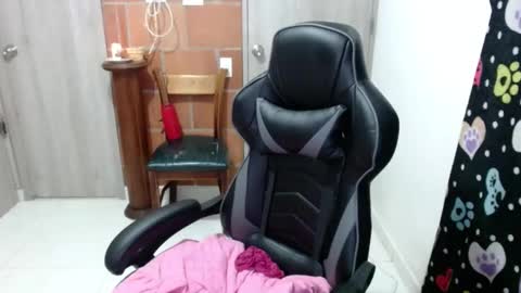 milacoxx8819 online show from 02.01.25