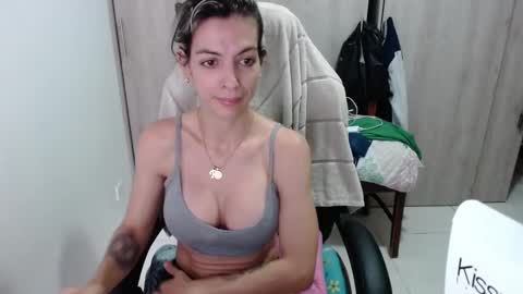 milacoxx8819 online show from 02.14.25