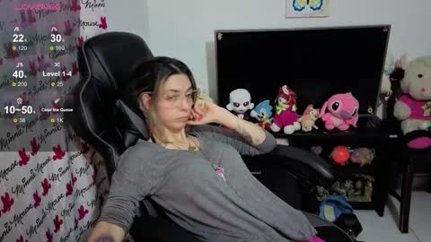 Snapshot of milacoxx8819 chatting on 10.01.25 milacoxx8819 online show from 10.01.25