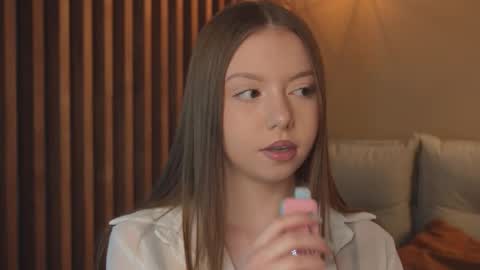 Mila online show from 03.08.26