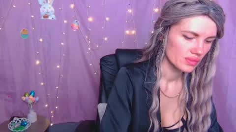 Snapshot of milaloona chatting on 04.11.26 Milaloona online show from 04.11.26