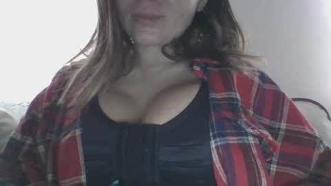 Snapshot of milana5551 chatting on 12.19.24 milana online show from 12.19.24