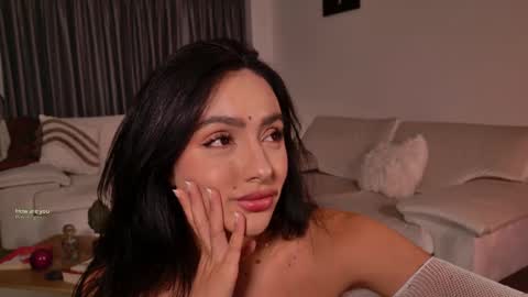 Snapshot of milana_desire chatting on 09.28.25 milana online show from 09.28.25