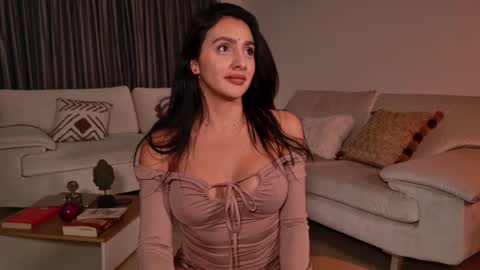 Snapshot of milana_desire chatting on 10.06.25 milana online show from 10.06.25