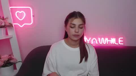 milanaangelas online show from 12.12.24