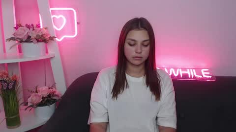 milanaangelas online show from 01.19.25