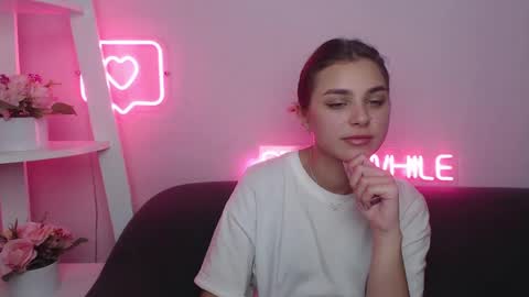 milanaangelas online show from 02.01.25