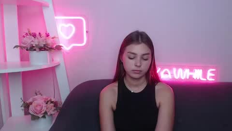 milanaangelas online show from 02.21.25