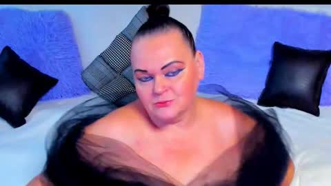 Lana online show from 10.14.25