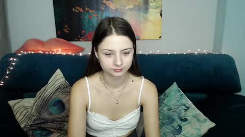 milanaroz online show from 12.16.24