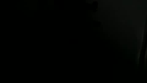 milania_milaa online show from 10.31.25