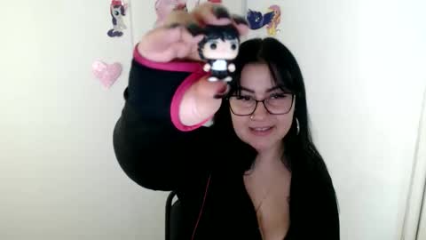 milania_milaa online show from 11.04.25