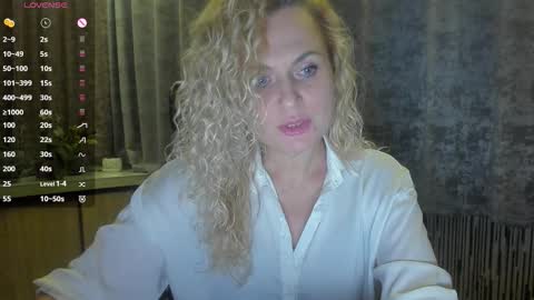 Snapshot of milanna_x chatting on 09.12.25 milanna_x online show from 09.12.25