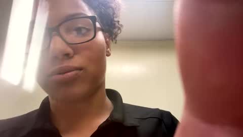 milanthesub online show from 11.04.25