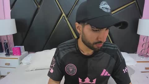 milanzaire online show from 11.26.25