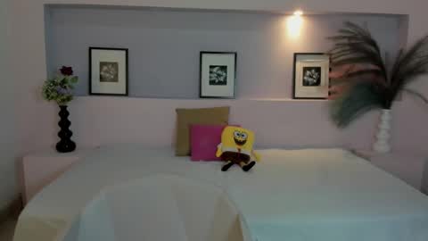 Mila Rose online show from 01.10.25