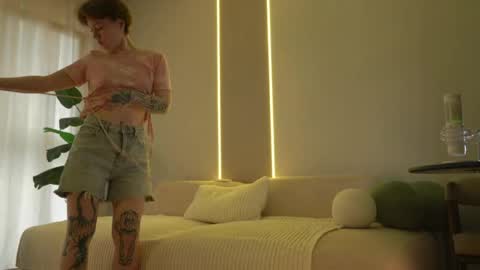 Mila online show from 04.03.26