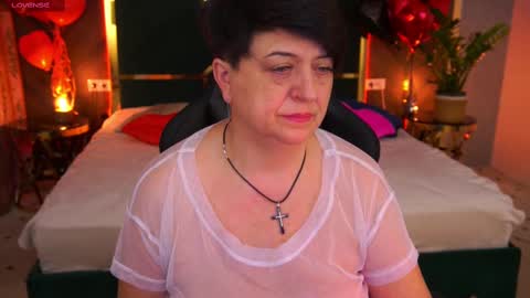 Snapshot of milaskyy chatting on 02.27.25 milaskyy online show from 02.27.25