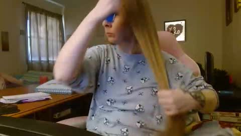 Mila online show from 03.26.26