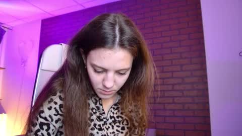 milastoyne online show from 12.17.25