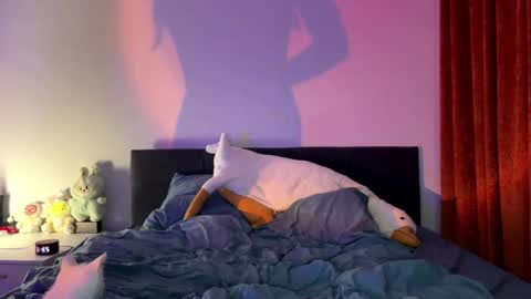 MIla and Viki online show from 10.17.25