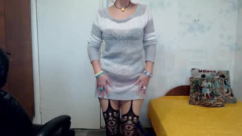 Snapshot of milayadflow chatting on 11.29.25 MilayaDFlow online show from 11.29.25