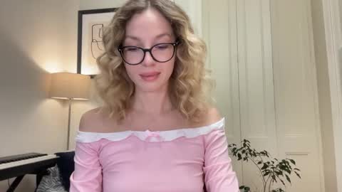 Mila online show from 10.21.25