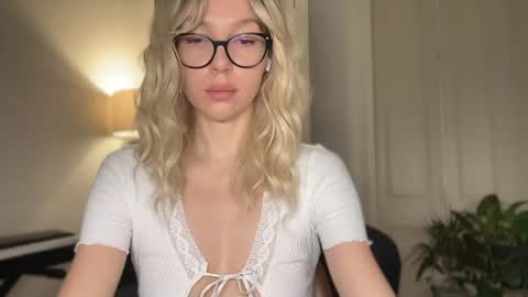 Mila online show from 07.03.26