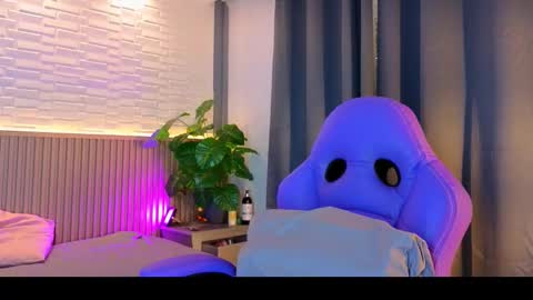 milena_lawson online show from 10.27.25