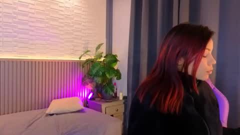 milena_lawson online show from 12.02.25
