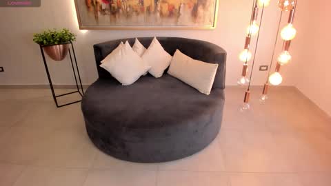 Snapshot of mileycruz_ chatting on 10.23.25 Miley Cruz IG miley model23 online show from 10.23.25