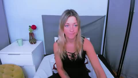 MileyTop online show from 04.06.26