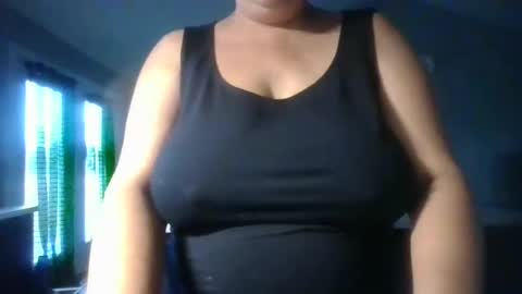 milf902xx online show from 09.22.25