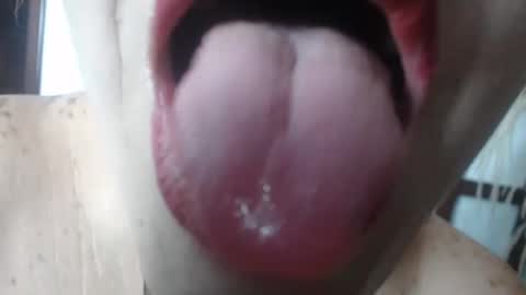 Snapshot of milf_brend chatting on 12.22.24 Milf Brend online show from 12.22.24