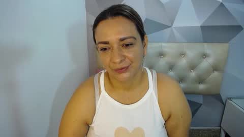 milf_hugeboobs online show from 12.02.25