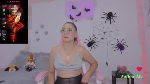 Aura  online show from 10.25.25