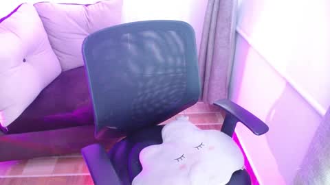 Snapshot of milfrosalie chatting on 02.02.25 Rosalie  online show from 02.02.25