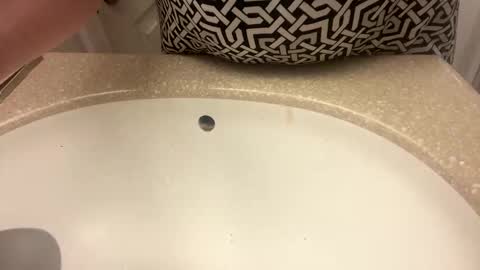 Snapshot of milfymia73 chatting on 10.20.25 Mia online show from 10.20.25