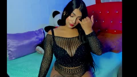 indenpendent model online show from 12.30.24
