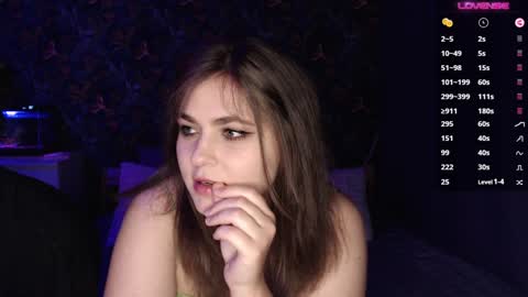 Stella and Neo online show from 12.10.24