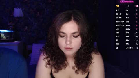 Stella and Neo online show from 09.22.25