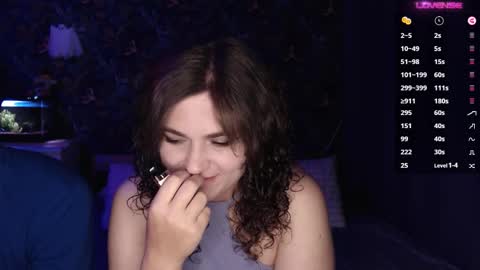 Stella and Neo online show from 09.29.25