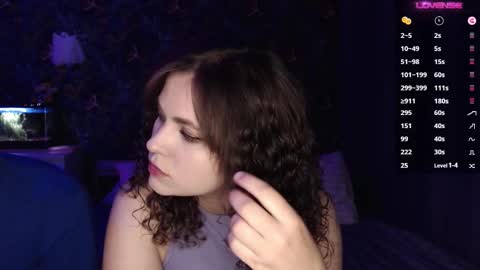 Stella and Neo online show from 10.26.25