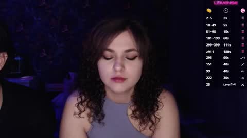 Stella and Neo online show from 11.11.25