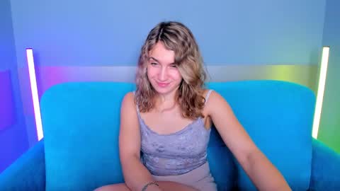 milkablond online show from 12.10.24